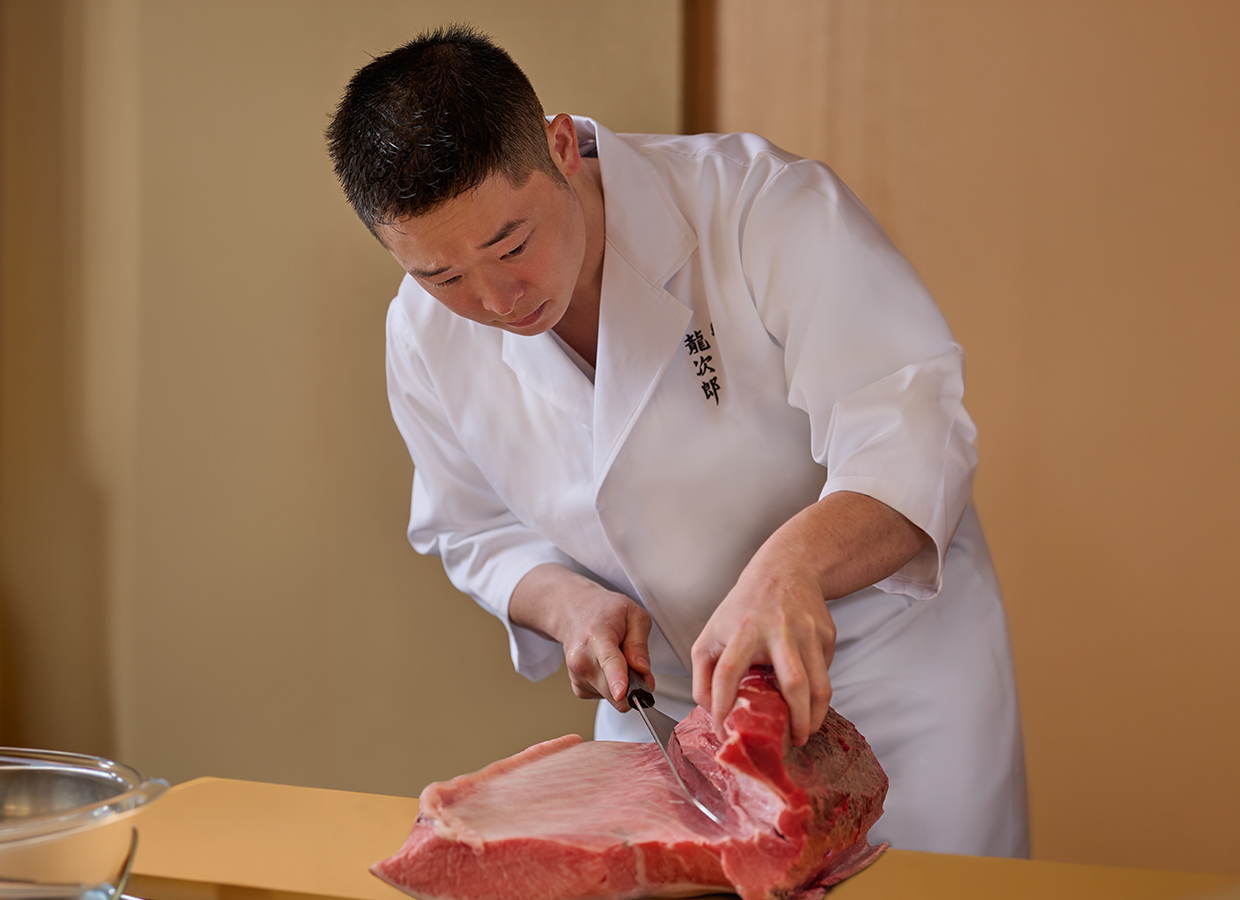 Chef at Sushi Ryujiro, photograph 3