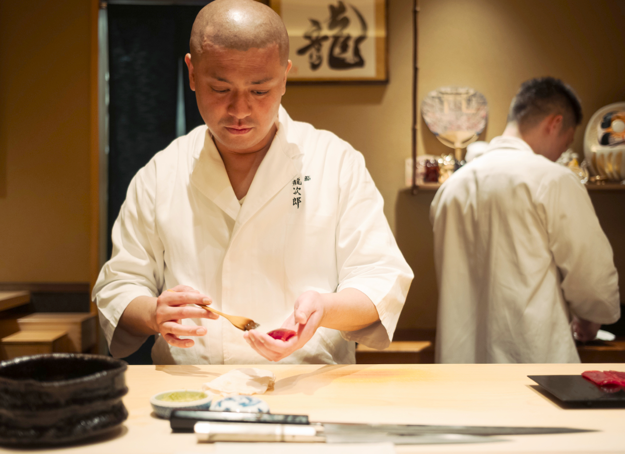 Chef at Sushi Ryujiro, photograph 3