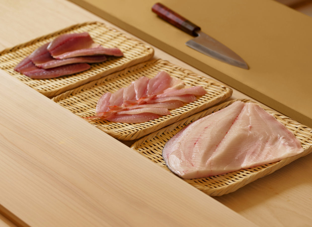 Chef at Sushi Ryujiro, photograph 2